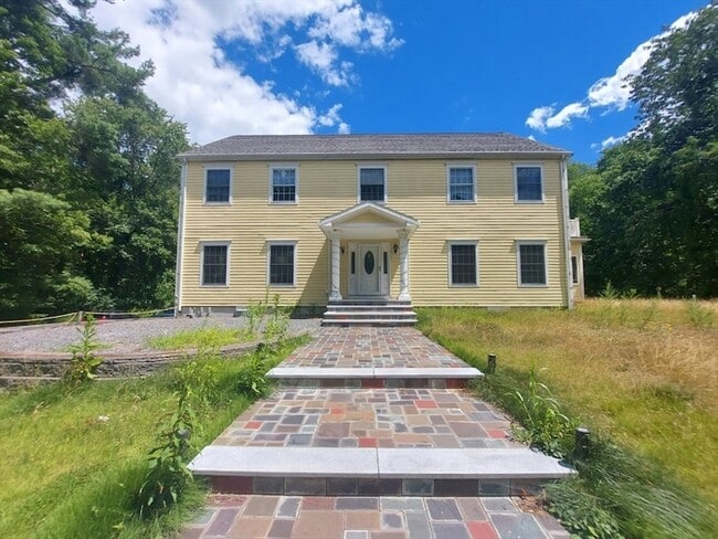 1 Chestnut St