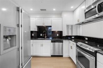 1320 N Andrews Ave in Fort Lauderdale, FL - Foto de edificio - Building Photo