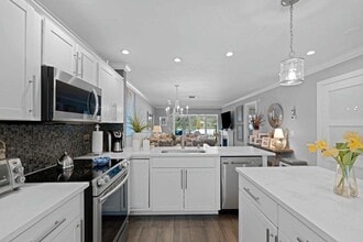 5400 Poppy Pl in Delray Beach, FL - Building Photo - Building Photo