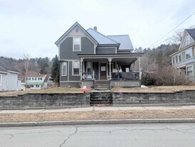 417 Cliff St in St Johnsbury, VT - Building Photo