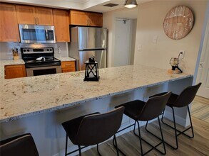 7650 Bayshore Dr in Treasure Island, FL - Building Photo - Building Photo