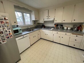 178 Beethoven Ave in Newton, MA - Building Photo - Building Photo