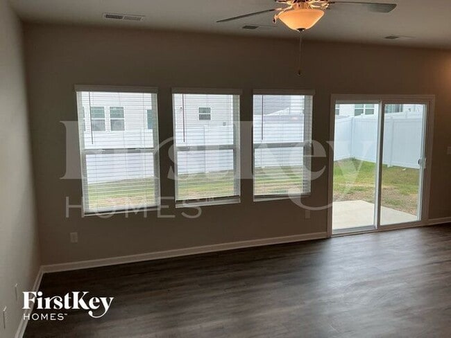 property at 5518 Cobblestone Glen Dr