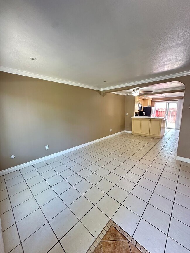 6482 Bell Bluff Ave in San Diego, CA - Building Photo - Building Photo