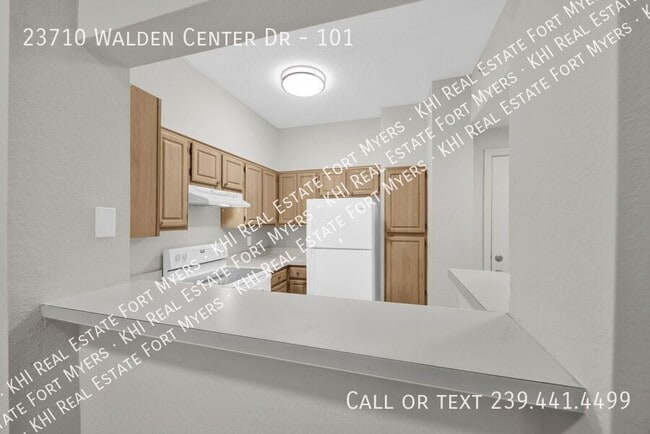23710 Walden Center Dr in Bonita Springs, FL - Building Photo - Building Photo