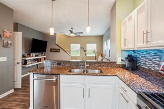 2102 High St in Des Moines, IA - Foto de edificio - Building Photo