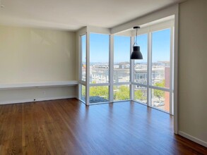 Fillmore Garden Apartments in San Francisco, CA - Building Photo - Building Photo