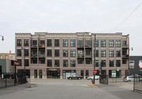 216 N Halsted St in Chicago, IL - Foto de edificio - Building Photo