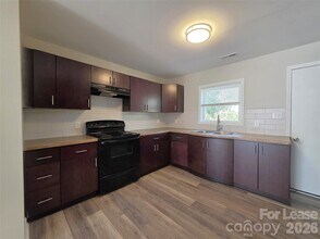 1320 Ware Ave in Gastonia, NC - Building Photo - Building Photo