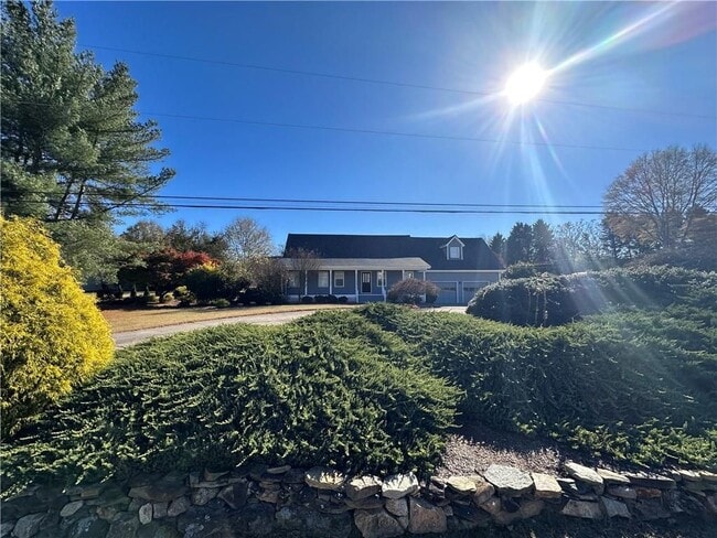 3195 S Puckett Rd in Buford, GA - Building Photo - Building Photo