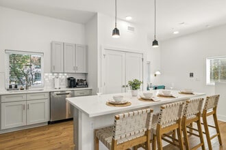 Villetta at All Saints in Tallahassee, FL - Building Photo - Building Photo