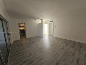 11287 SW 169th St in Miami, FL - Building Photo - Building Photo