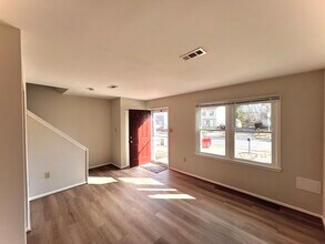 167 Stonegate Dr in Frederick, MD - Foto de edificio - Building Photo