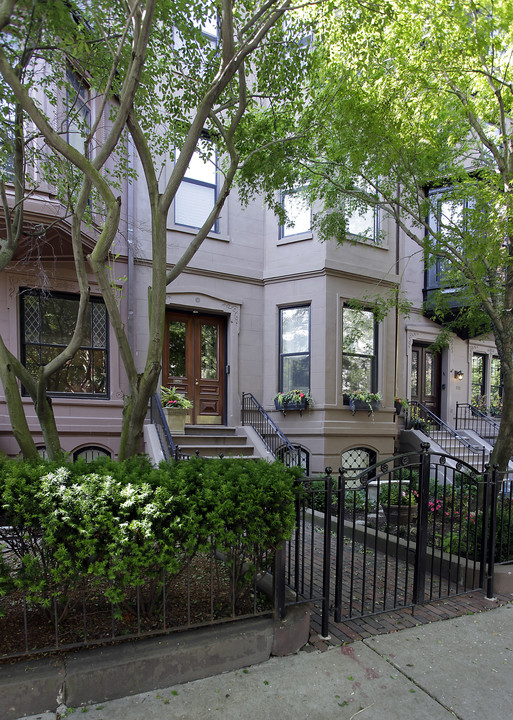 319 Beacon St in Boston, MA - Foto de edificio
