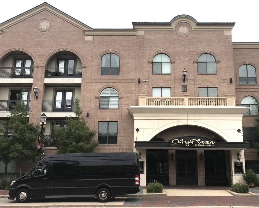 City Plaza at Town Square in Sugar Land, TX - Foto de edificio