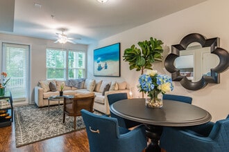 Glenmoor Oaks in Moseley, VA - Building Photo - Building Photo