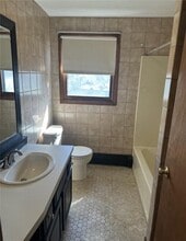 20 Pavilion Ct in Cranston, RI - Building Photo - Building Photo