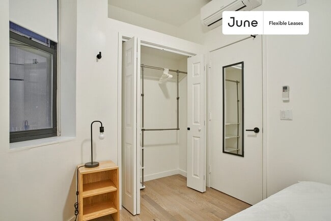 Nice Private ROOM in Manhattan, Unit 4 in New York, NY - Foto de edificio - Building Photo