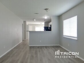 1130 Verde Trails Dr in Houston, TX - Building Photo - Building Photo