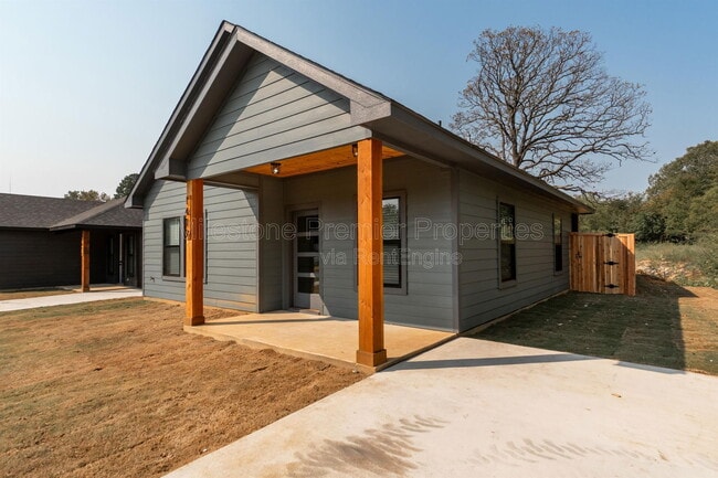 property at 1419 S 7th Ave