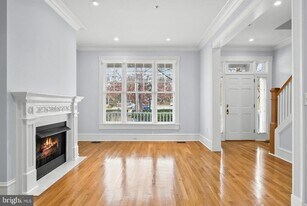 7465 Arlington Rd in Bethesda, MD - Building Photo