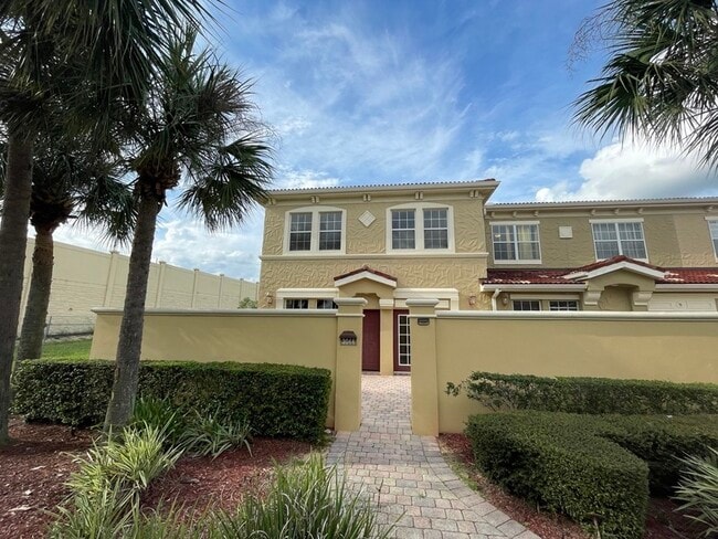 property at 3044 Bella Vista Dr