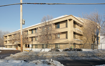 NHHI Lafayette Plaza in St. Paul, MN - Building Photo - Building Photo