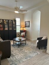 9610 Gretna Green Dr in Tampa, FL - Building Photo - Building Photo