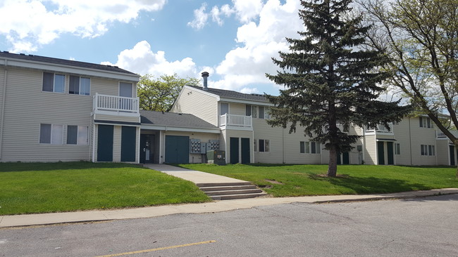 Greenridge Apartments in Waterloo, IA - Building Photo - Building Photo