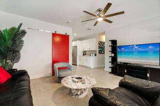 1526 SW 20th Ave in Fort Lauderdale, FL - Building Photo - Building Photo