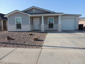 1200 Cajun St in Odessa, TX - Building Photo