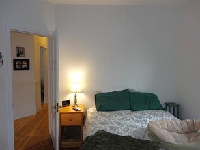 69 Raymond Ave, Unit 1 in Somerville, MA - Foto de edificio - Building Photo