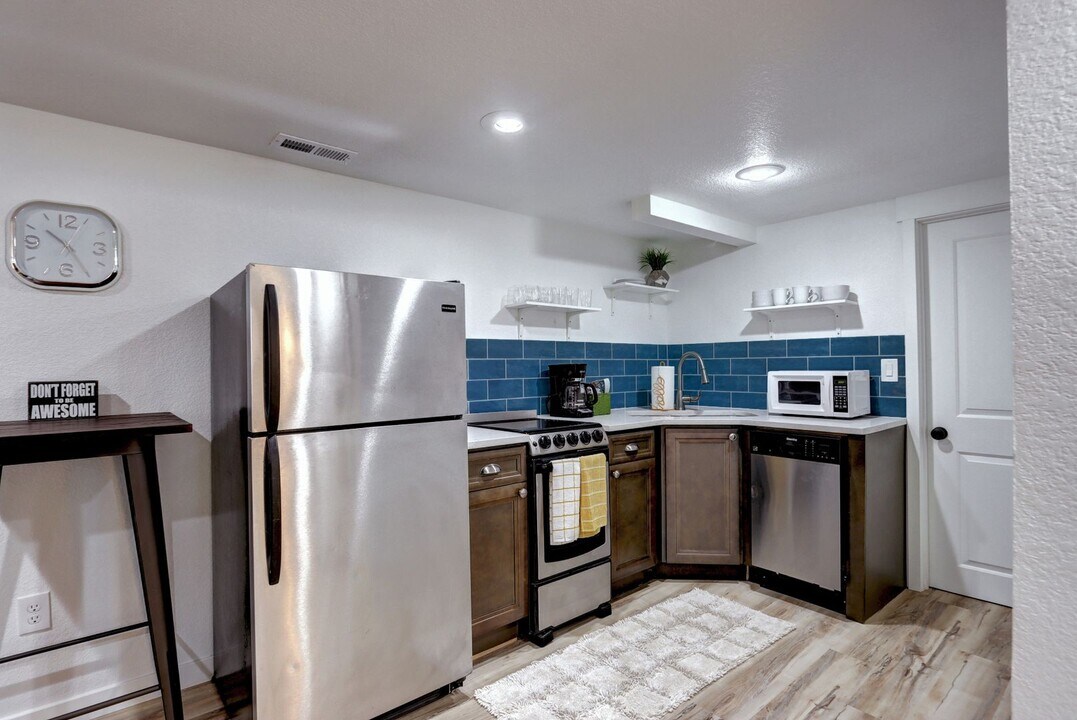361 S Raleigh St in Denver, CO - Building Photo
