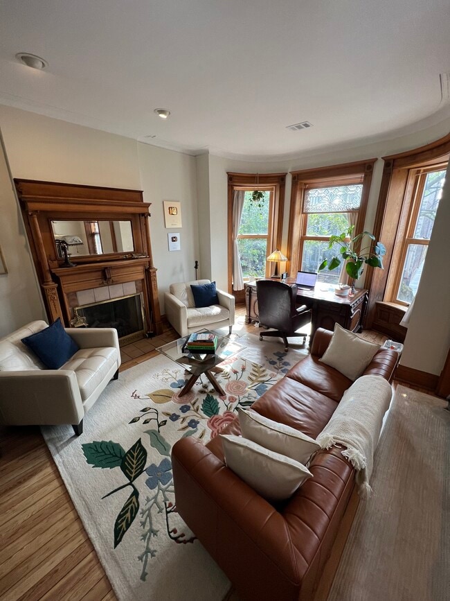 938 W Newport Ave in Chicago, IL - Building Photo - Building Photo