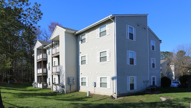 Laurel Pines in Richmond, VA - Building Photo - Building Photo