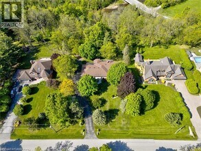 10158 Old Pine Crest Rd in Halton Hills, ON - Building Photo - Building Photo