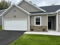 2092 Community Ln, Unit 2C in Ontario, NY - Building Photo - Building Photo