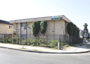 11820 Hart St in North Hollywood, CA - Building Photo - Building Photo