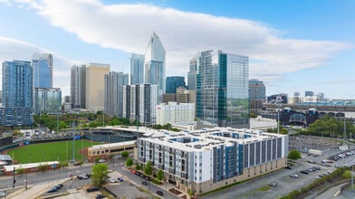 Circa Uptown in Charlotte, NC - Foto de edificio - Building Photo