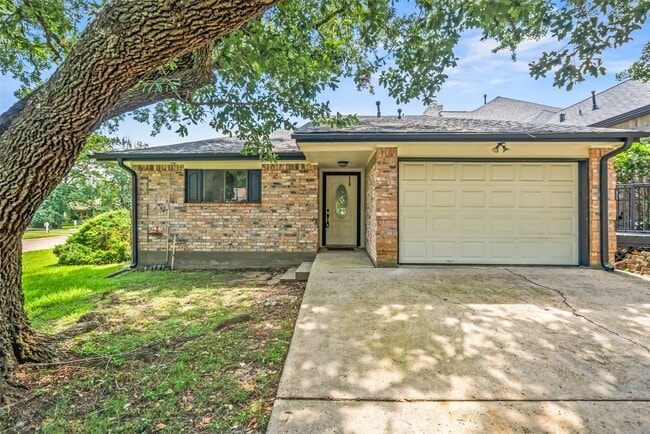 property at 101 Fairway View Ln