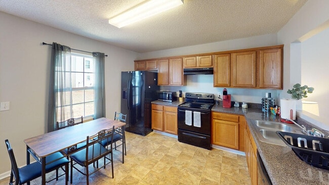 106 Middlebrook Dr in Cartersville, GA - Building Photo - Building Photo