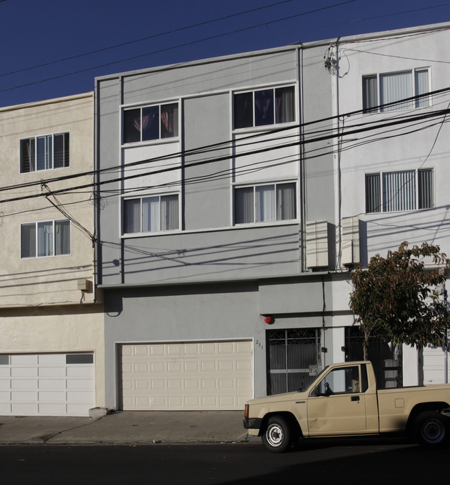 231 Price St in Daly City, CA - Building Photo - Building Photo