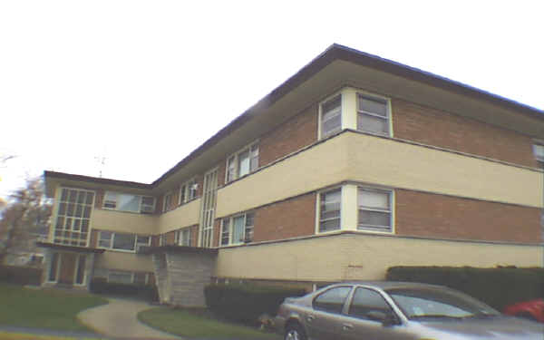 7540-7544 N Waukegan Rd in Niles, IL - Building Photo