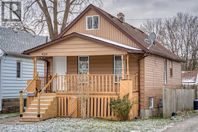 property at 929 Bridge Ave