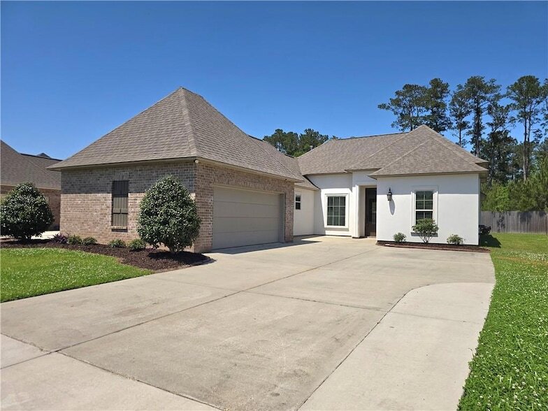 1340 Audubon Pkwy in Madisonville, LA - Building Photo