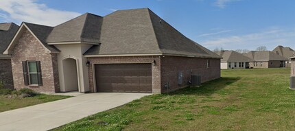 120 Sugar Crest Dr in Youngsville, LA - Building Photo - Building Photo