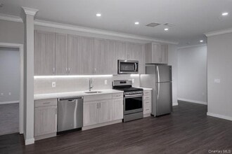 119 Searing Ave in Mineola, NY - Building Photo - Building Photo