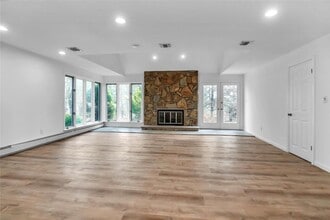 11 Overlook Way in East Setauket, NY - Building Photo - Building Photo