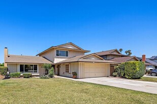 629 S Vicki Ln in Anaheim, CA - Building Photo