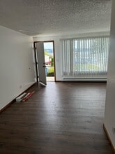 811 Hayward Ave in Bremerton, WA - Foto de edificio - Building Photo